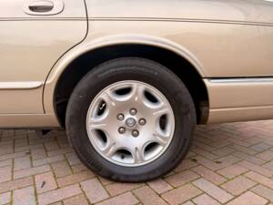 Bild 12/32 von Jaguar XJ 8 Sovereign (1999)