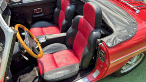 Immagine 24/41 di MG MGB (1979)