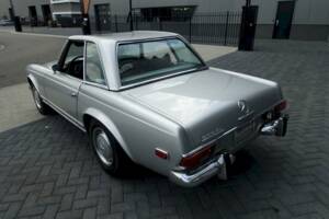 Image 10/36 of Mercedes-Benz 280 SL (1970)