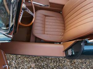 Bild 29/43 von Jaguar E-Type 4.2 (1967)