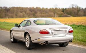 Bild 6/37 von Jaguar XKR (2001)