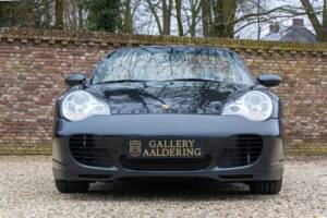 Bild 10/50 von Porsche 911 Carrera 4S (2003)