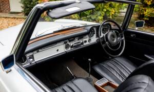 Image 4/50 of Mercedes-Benz 280 SL (1968)