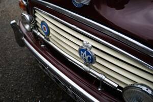 Image 29/43 of Morris Minor 1000 Traveller (1966)