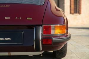 Image 24/50 of Porsche 911 2.2 S (1971)