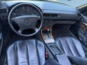 Image 22/46 of Mercedes-Benz SL 320 (1995)