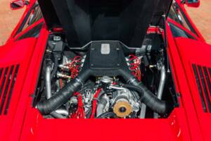 Bild 25/32 von Lamborghini Countach 25 Anniversary (1990)