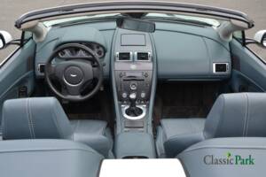 Image 12/50 of Aston Martin V8 Vantage (2007)