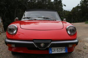 Image 76/87 of Alfa Romeo Spider Veloce (1984)