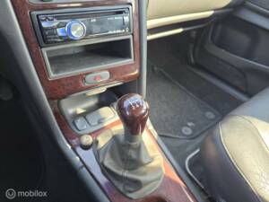 Image 21/37 of Volvo V 70 2.4 (2000)