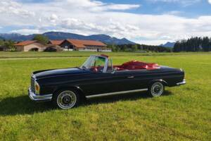 Image 1/53 de Mercedes-Benz 280 SE 3,5 (1970)