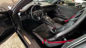 Bild 3/5 von Porsche 911 Targa 4 GTS (2018)