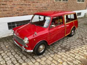 Image 22/24 of Morris Mini Traveller (1968)
