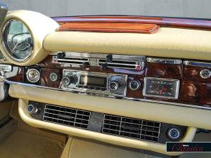 Bild 22/48 von Mercedes-Benz 280 SE (1969)