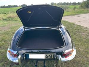 Image 15/23 de Jaguar Type E 4.2 (1964)