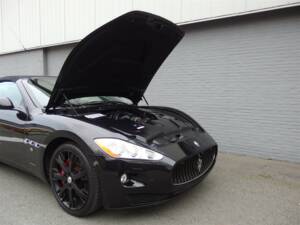 Immagine 65/93 di Maserati GranCabrio 4.7 (2010)