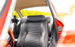 Image 32/53 of Alfa Romeo 2000 GT Veloce (1975)