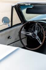 Image 23/35 of Chevrolet Corvette Sting Ray Convertible (1964)