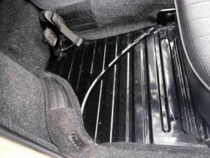 Immagine 40/54 di Volkswagen Karmann Ghia 1500 (1968)