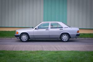 Bild 3/29 von Mercedes-Benz 190 E 2.0 (1992)