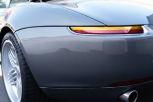 Image 17/32 of BMW Z8 (2001)