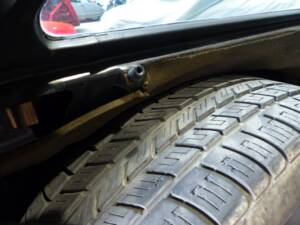 Imagen 67/72 de Mercedes-Benz 250 TD (1991)