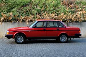 Image 11/75 de Volvo 240 (1986)
