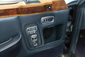Image 29/48 of Rolls-Royce Corniche I (1980)