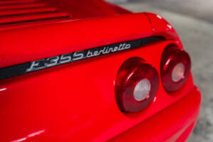 Afbeelding 21/46 van Ferrari F 355 Berlinetta (1997)