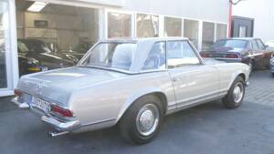 Image 3/34 de Mercedes-Benz 230 SL (1966)