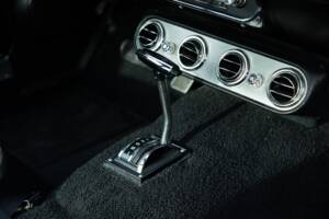 Image 22/44 of Ford Mustang 351 (1967)