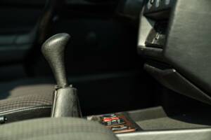 Image 43/45 of Mercedes-Benz 190 E (1987)