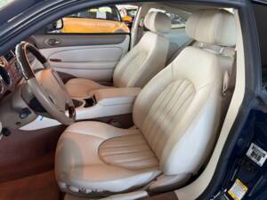 Image 31/35 of Jaguar XK8 4.0 (2002)