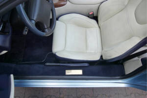 Bild 12/50 von Aston Martin DB 7 Vantage Volante (2000)