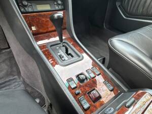 Bild 3/5 von Mercedes-Benz E 200 (1994)