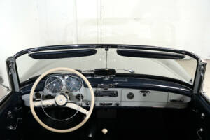 Afbeelding 2/50 van Mercedes-Benz 190 SL (1958)
