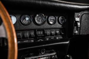 Image 19/53 de Jaguar E-Type (1970)