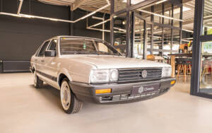 Image 40/132 of Volkswagen Santana 1.8 (1985)