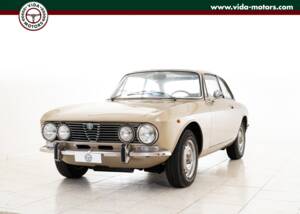 Image 1/14 of Alfa Romeo 2000 GT Veloce (1972)