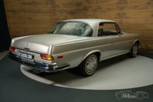 Image 9/18 of Mercedes-Benz 280 SE (1970)