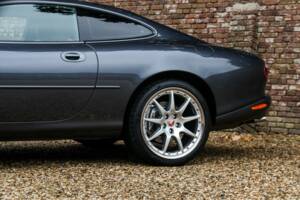Immagine 14/50 di Jaguar XK8 4.0 (2002)
