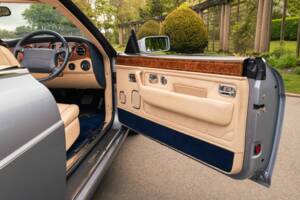 Immagine 32/38 di Rolls-Royce Corniche V (2001)
