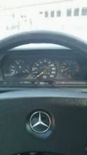 Bild 7/8 von Mercedes-Benz 190 E 1.8 (1990)