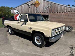 Bild 4/29 von Chevrolet C 20 (1985)