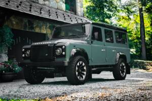 Image 1/67 of Land Rover Defender 110 Turbo Diesel (1999)