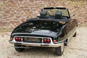 Image 38/50 of Citroën DS 23 Injection (1973)