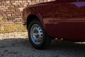 Image 43/50 of Alfa Romeo Giulia Nuova Super 1300 (1975)