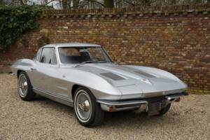 Image 18/50 of Chevrolet Corvette Sting Ray (1963)