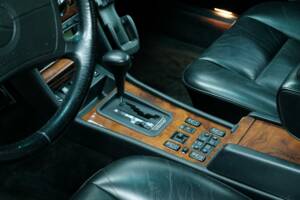 Bild 35/50 von Mercedes-Benz 500 SEL (1990)