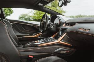 Image 49/68 of Lamborghini Sián FKP 37 (2021)